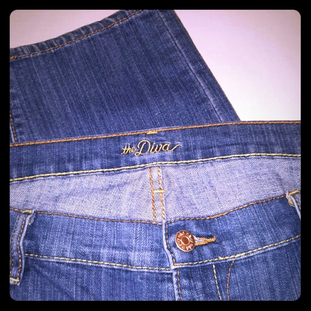 “DIVA” Classic Jeans...NWOT